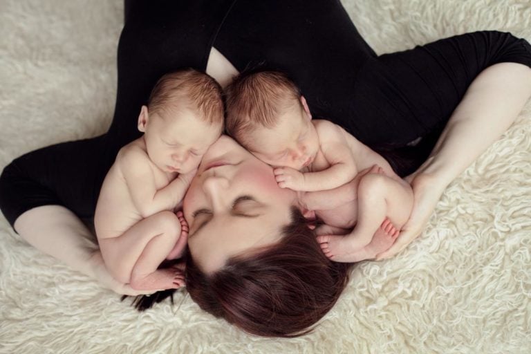 Newborn Twins Photography poses, tips and ideas 36