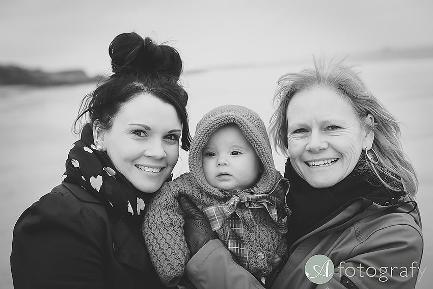Professional family photos of Allsopps on Gullane beach 1