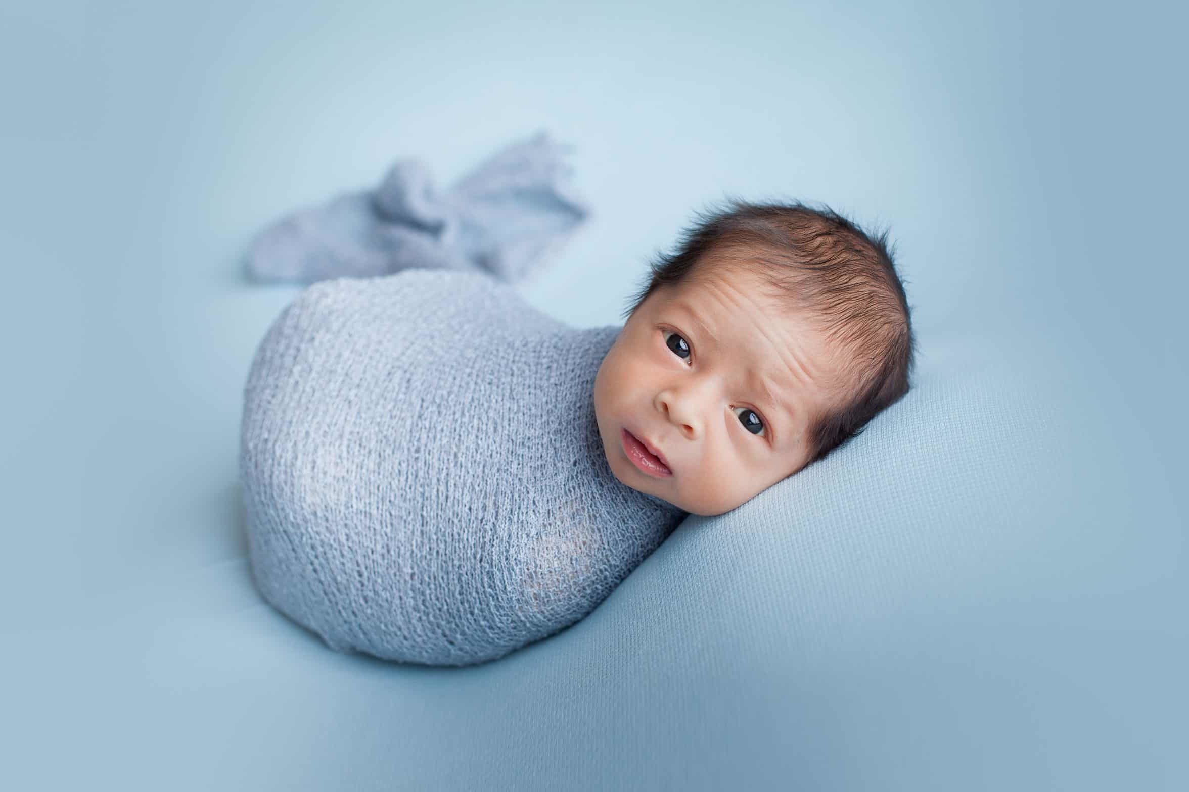 How to choose a newborn photographer and Questions to ask. 25