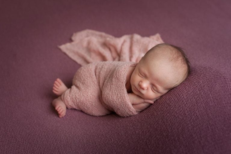 When is the best time for newborn photos 24