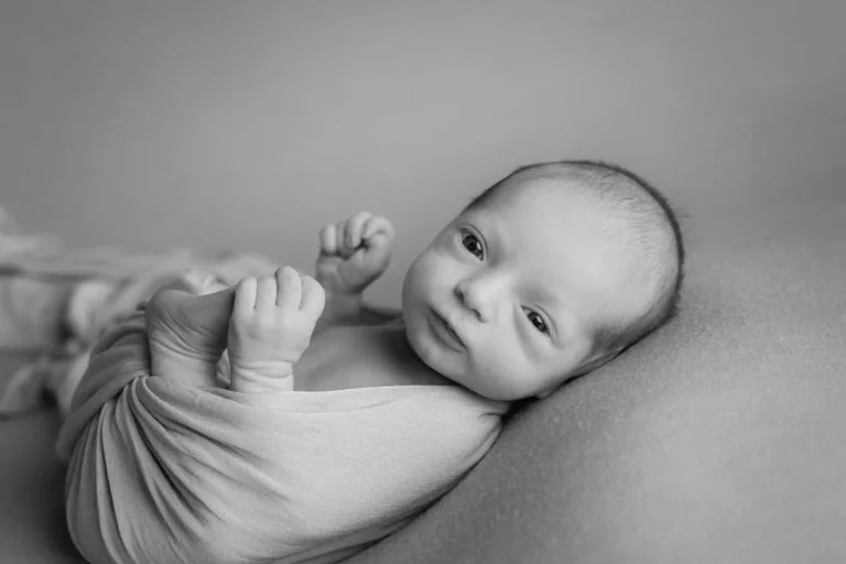 When is the best time for newborn photos 30