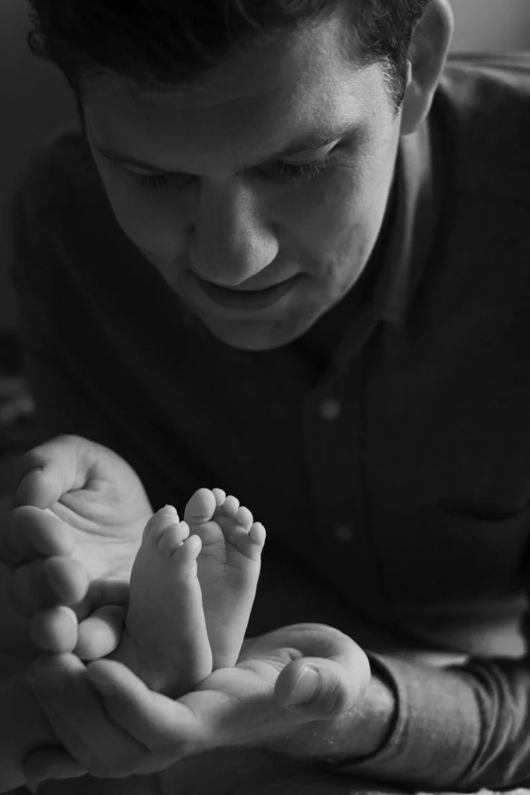 When is the best time for newborn photos 37