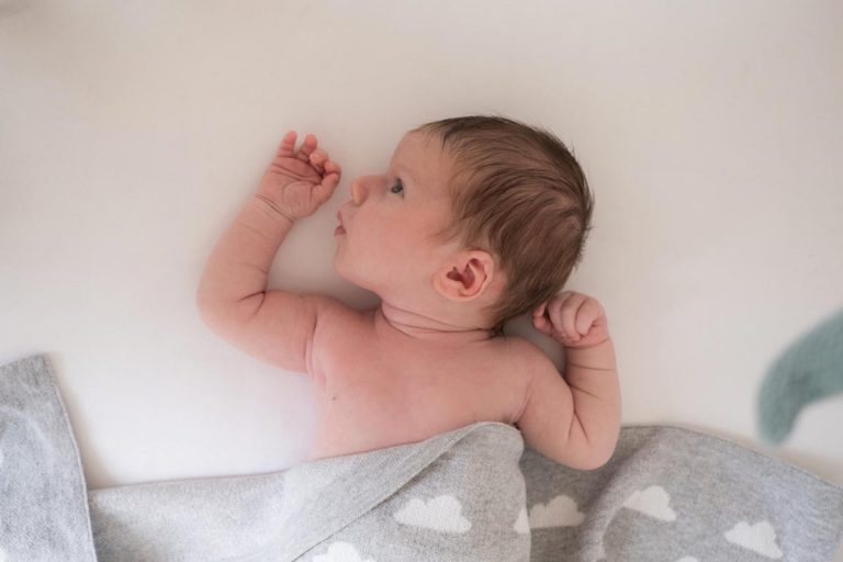 Lifestyle Newborn Photography Tips Guide 47