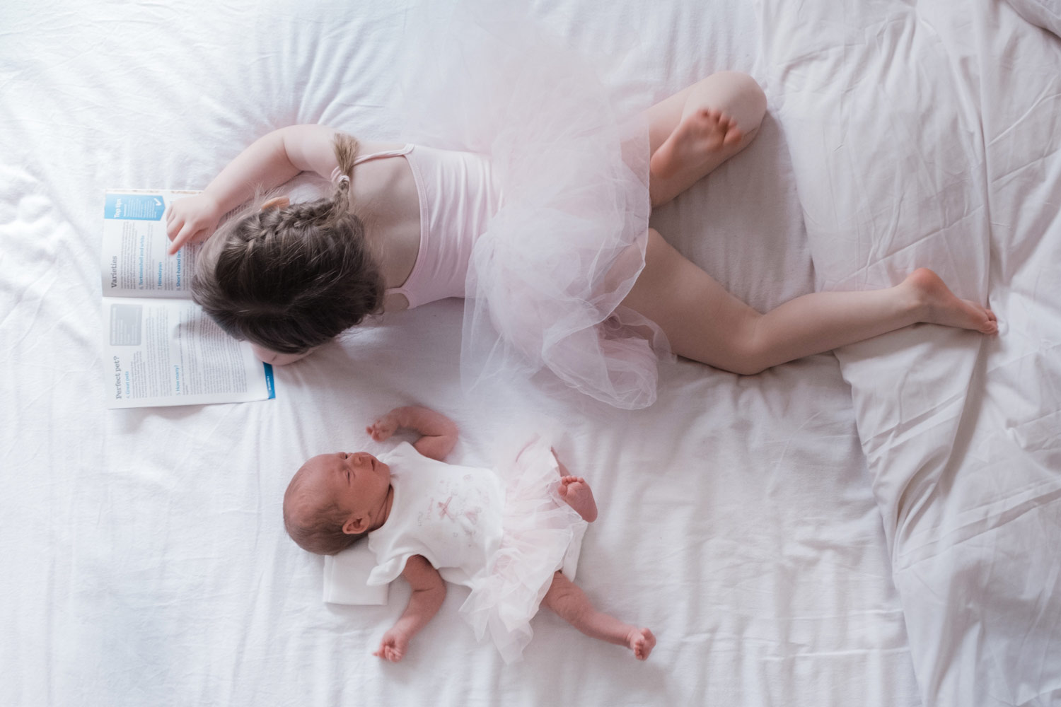 Lifestyle Newborn Photography Tips Guide 3