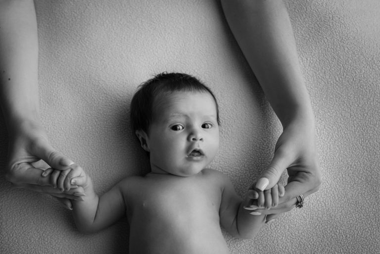 10 NEWBORN PHOTOGRAPHY POSES FOR BEGINNERS INCLUDING CHEAT SHEET 69