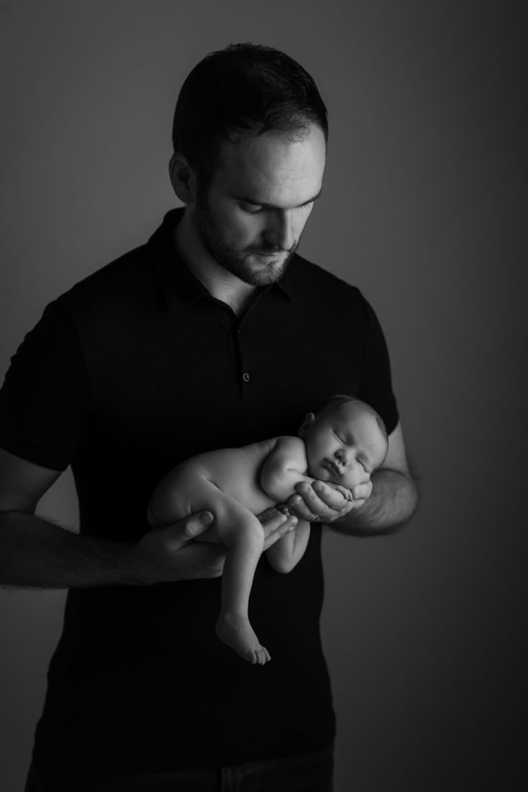 10 NEWBORN PHOTOGRAPHY POSES FOR BEGINNERS INCLUDING CHEAT SHEET 60