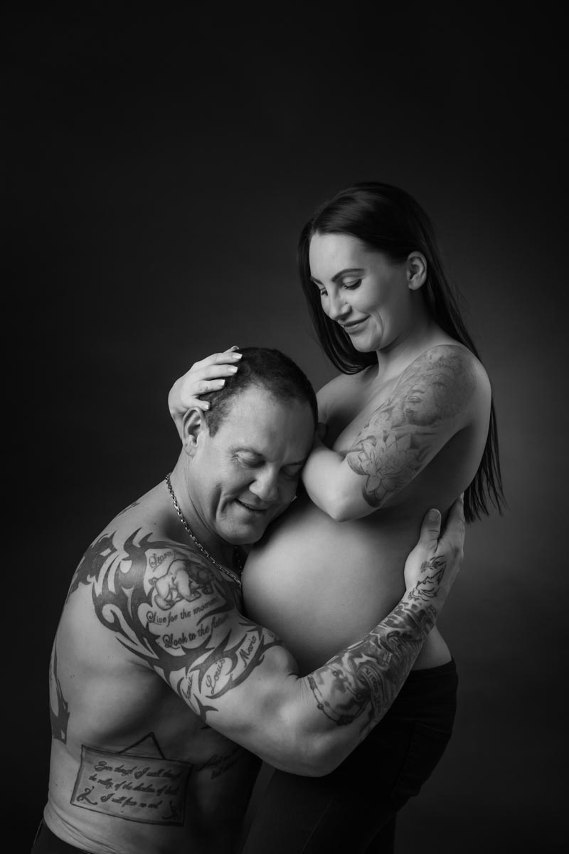 Pregnancy photoshoot ideas for couples 19